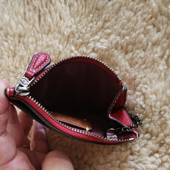 NWOT Coach Disney X Red Leather Rollerblading Minnie Mouse Small Wallet ♥️ 🐭🖤 - Picture 8 of 14